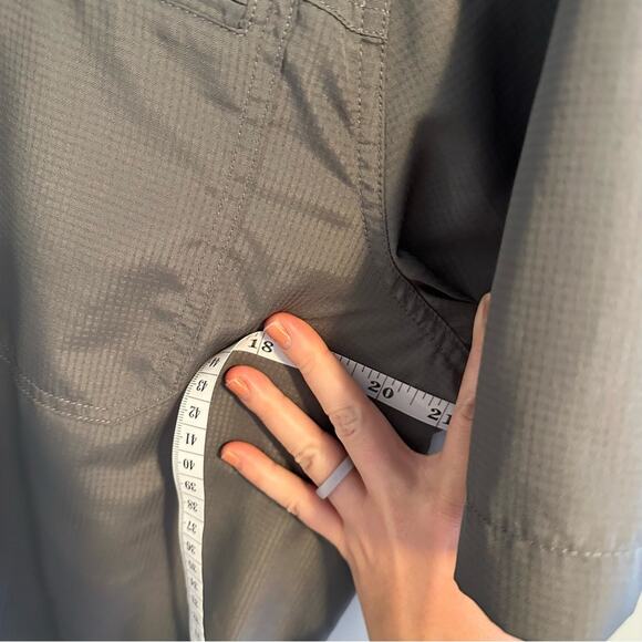 Eddie Bauer Gray Fisherman Top Large - Picture 5 of 11